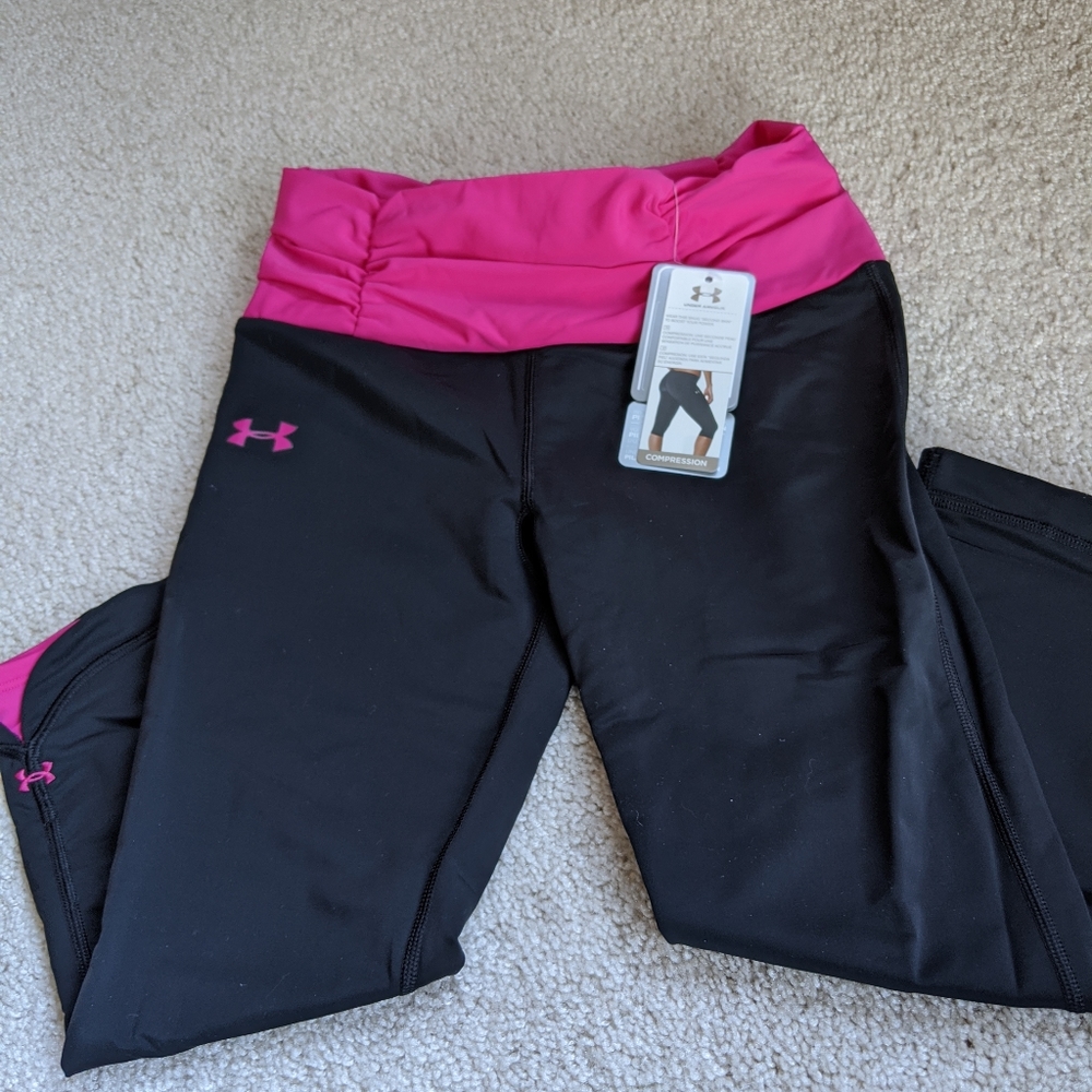Under Armour BLK/hot pink second skin capri